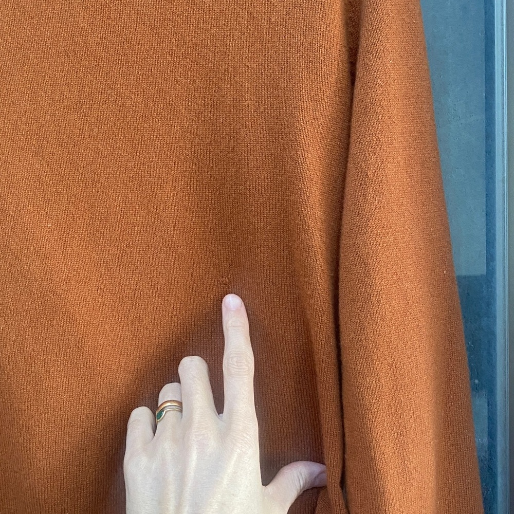Everlane cashmere cross wrap sweater medium - Picture 2 of 3